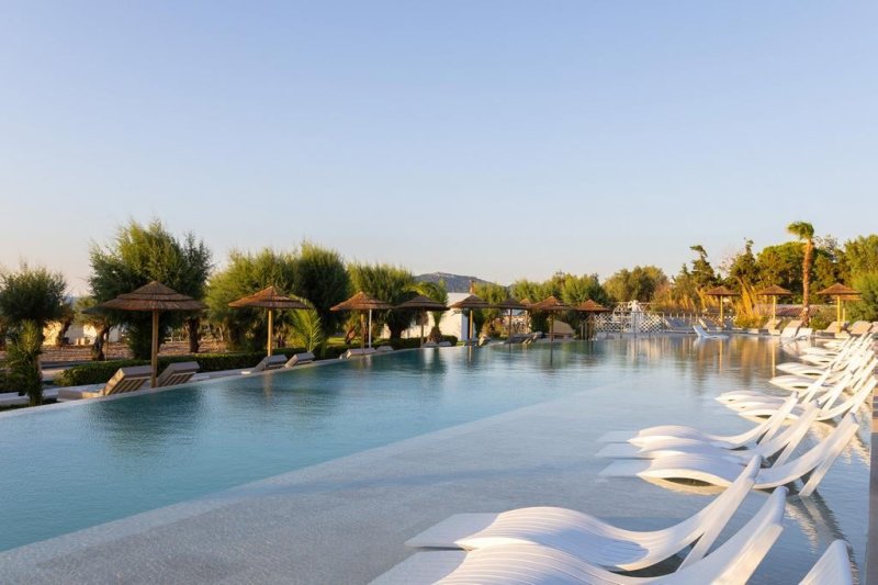 Rodosz Faliraki utazás Pegasos Beach Hotel