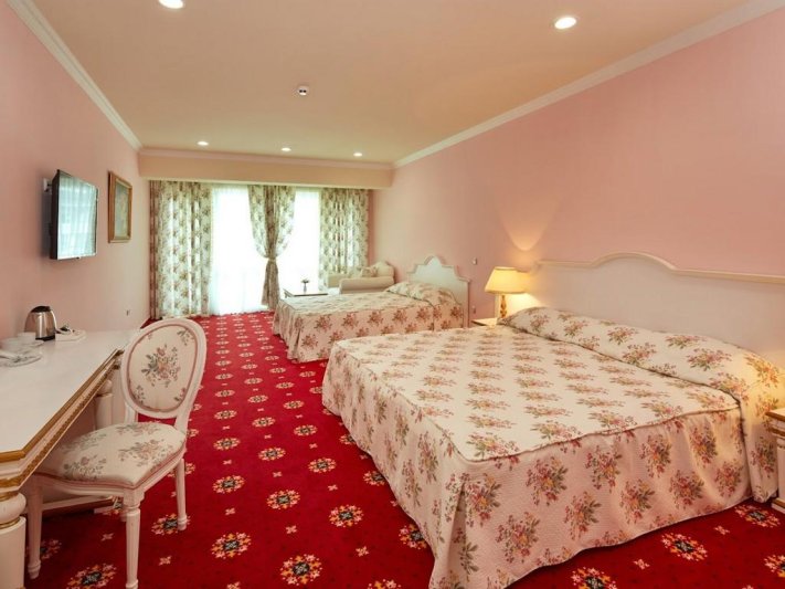 Napospart utazás Planeta Hotel