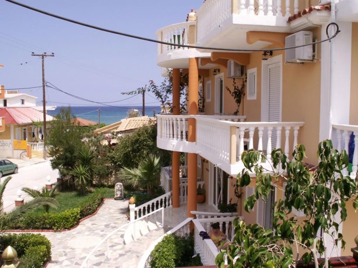 Zakynthos Tsilivi utazás Planos Beach