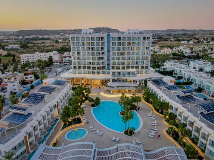 Radisson Beach Dél-Ciprus