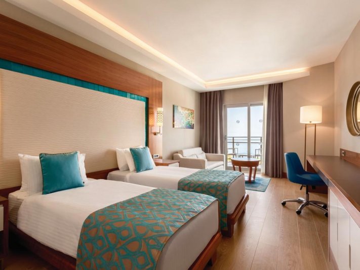 Izmir utazás Ramada Hotel & Suites Kusadasi