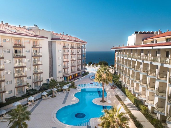 Izmir utazás Ramada Hotel & Suites Kusadasi