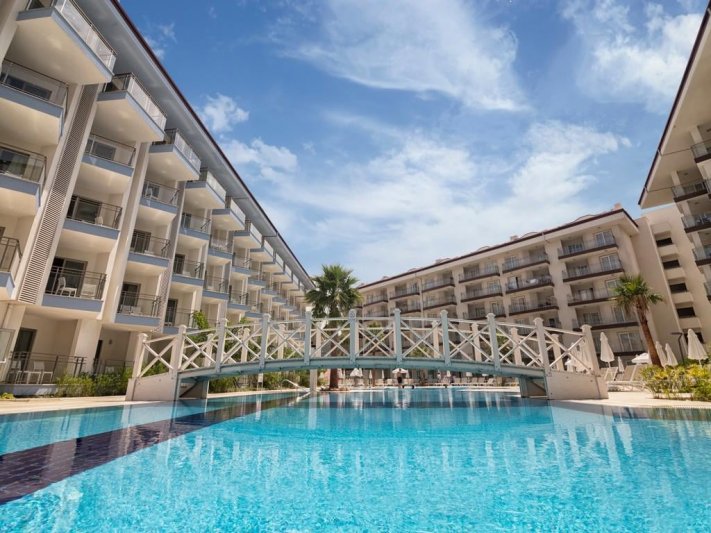 Izmir utazás Ramada Hotel & Suites Kusadasi