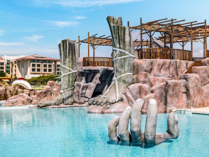 Belek utazás Regnum The Crown