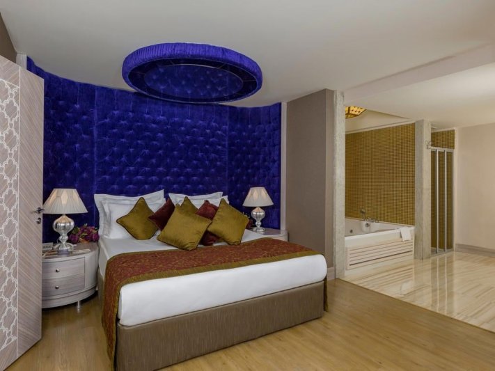 Side nyaralás Royal Alhambra Palace