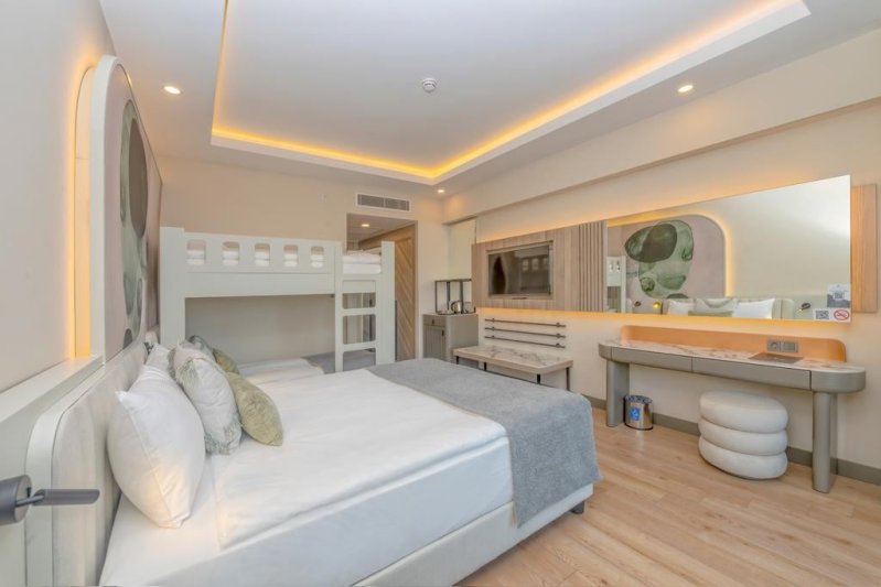 Side utazás Royal Atlantis Icon