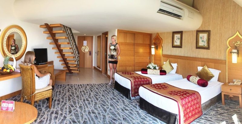 Side nyaralás Royal Dragon