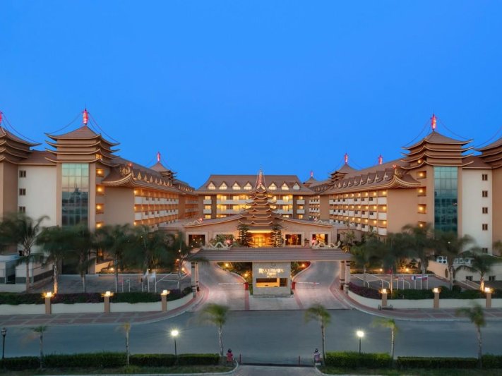 Side nyaralás Royal Dragon