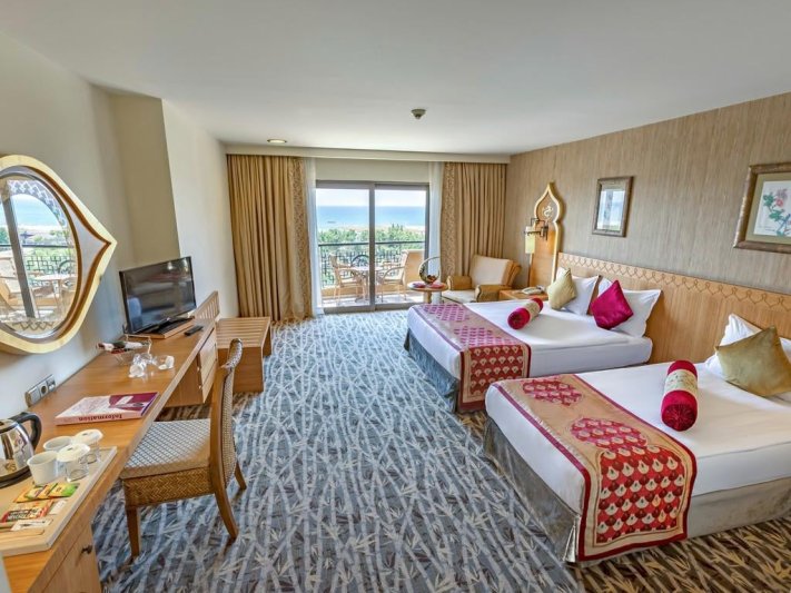 Side nyaralás Royal Dragon