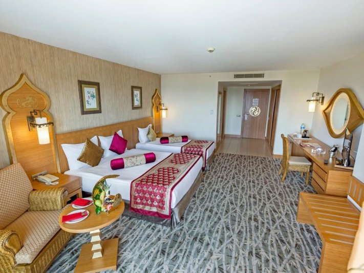 Side nyaralás Royal Dragon