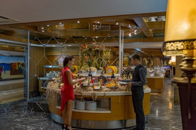 Side nyaralás Royal Dragon