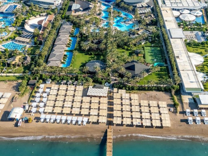 Antalya utazás Royal Wings