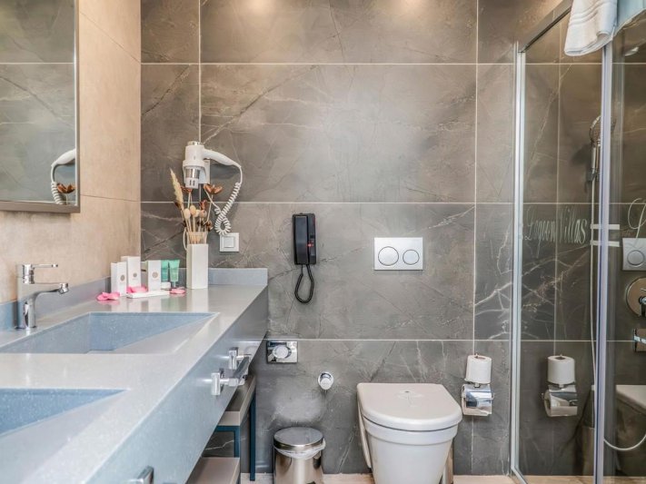 Antalya utazás Royal Wings