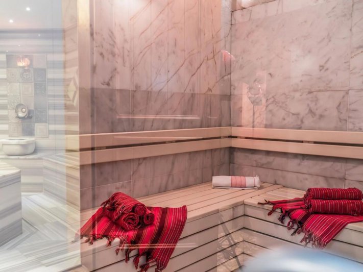 Antalya utazás Royal Wings