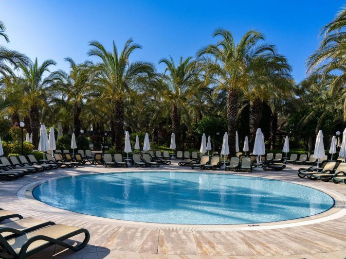 Antalya utazás Royal Wings