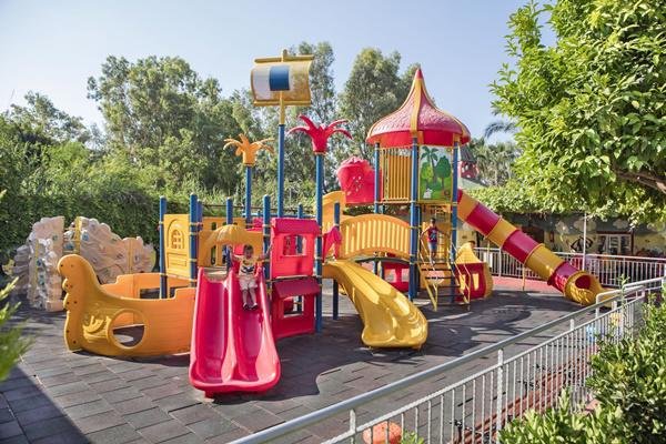 Alanya utazás Saphir Hotel