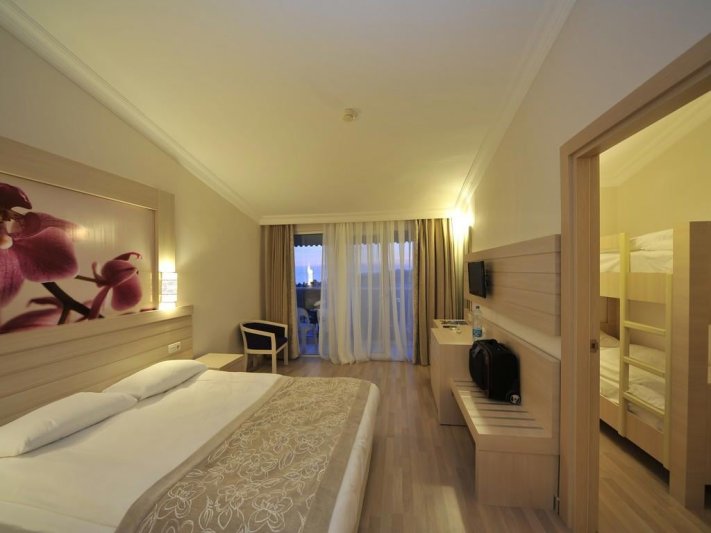 Side utazás Seaden Corolla Hotel