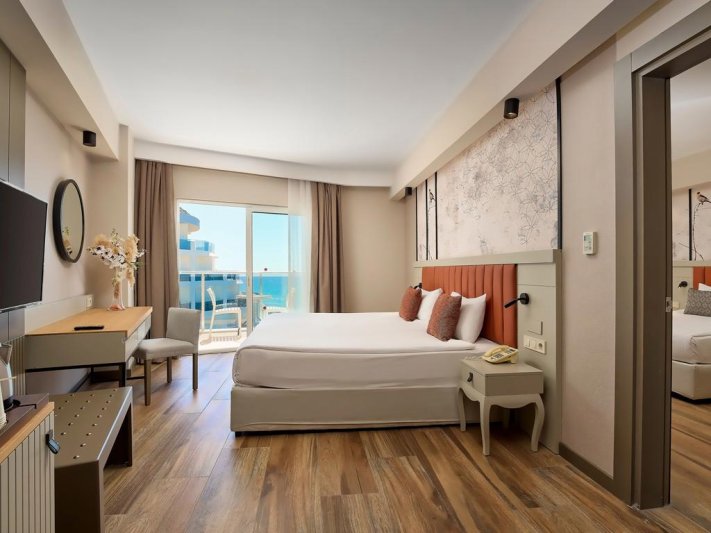 Seaden Sea Planet Resort and Spa Side
