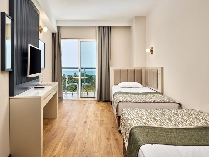 Sea World Resort Spa Side