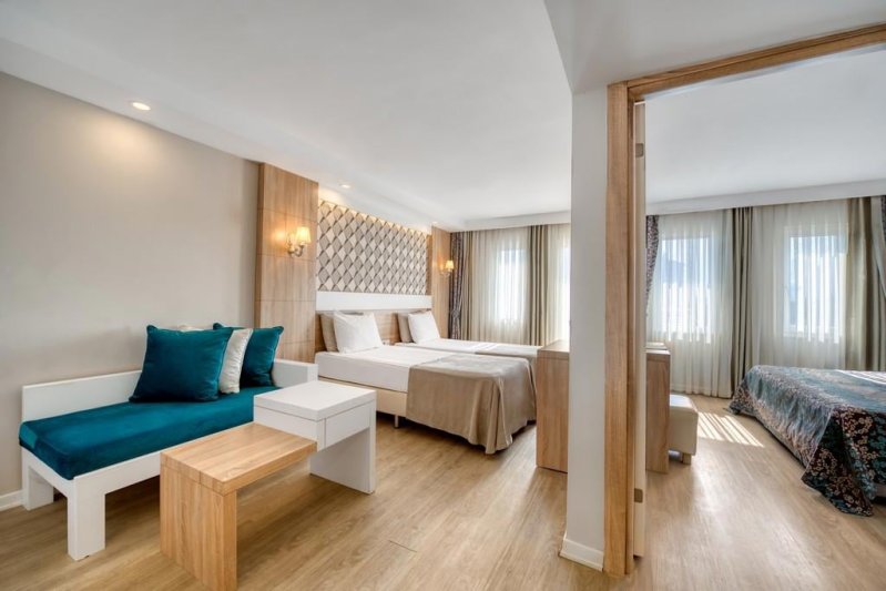 Antalya utazás Sealife Family Resort