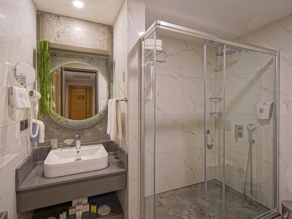 Diamond De Luxe Hotel & Spa Side