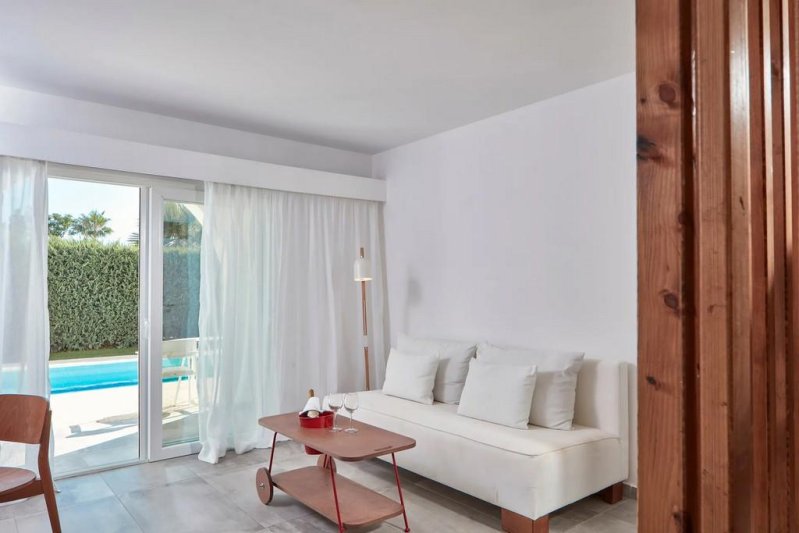 Dél-Ciprus utazás So Nice Club Resort