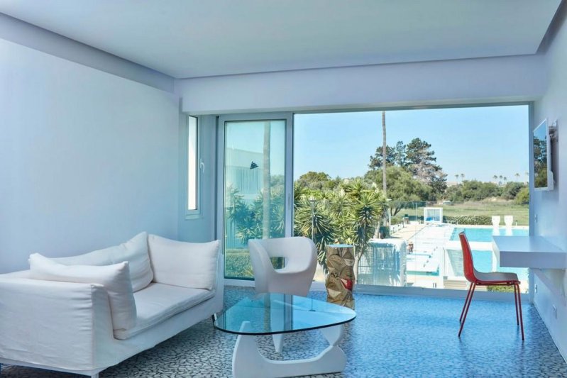 Dél-Ciprus utazás So White Club Resort