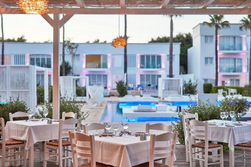 So White Club Resort Dél-Ciprus