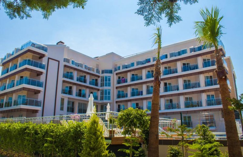 Sun Beach Park Side