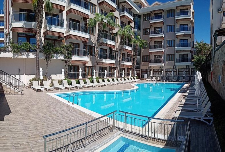 Sun Beach Park Side
