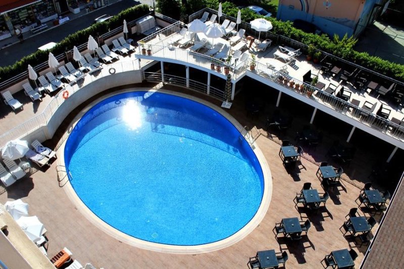 Sun Beach Park Side