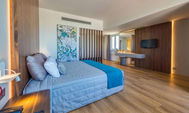 Sun Hall Hotel Dél-Ciprus