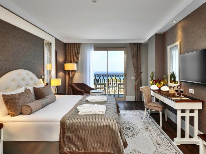 Izmir utazás Sunis Efes Royal Palace