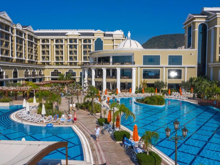 Izmir utazás Sunis Efes Royal Palace