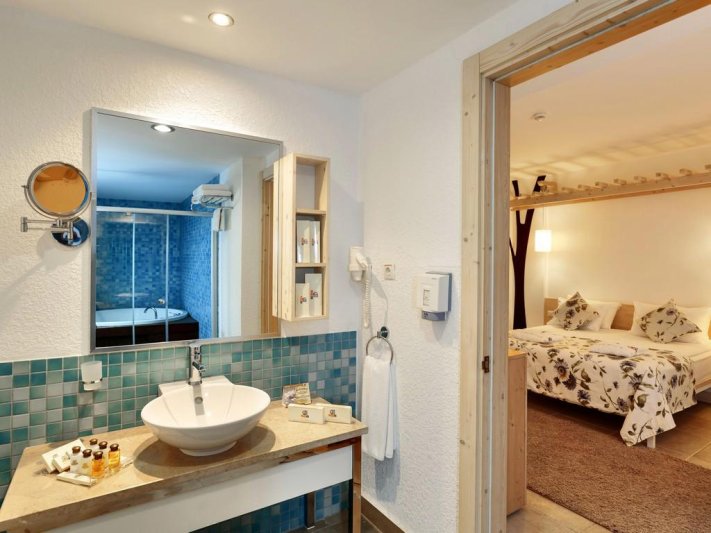 Sunis Kumköy Beach Resort Hotel Spa Side