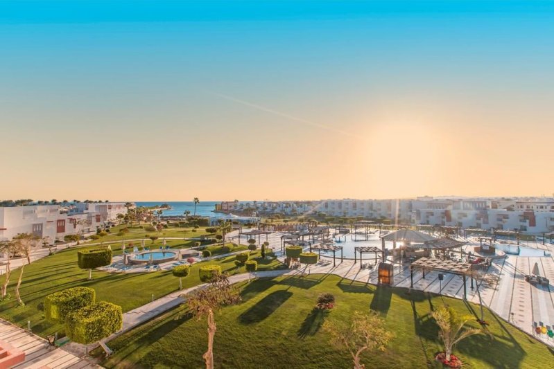 Sunrise Grand Select Crystal Bay Resort Hurghada