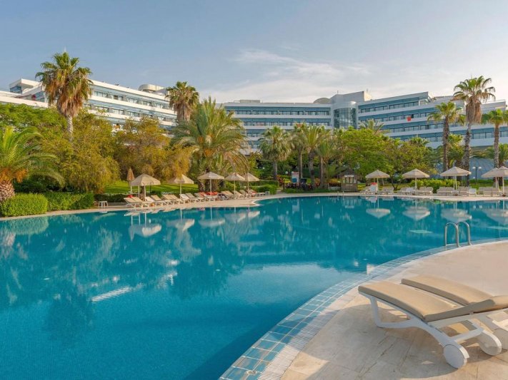 Sunrise Resort & Spa Side