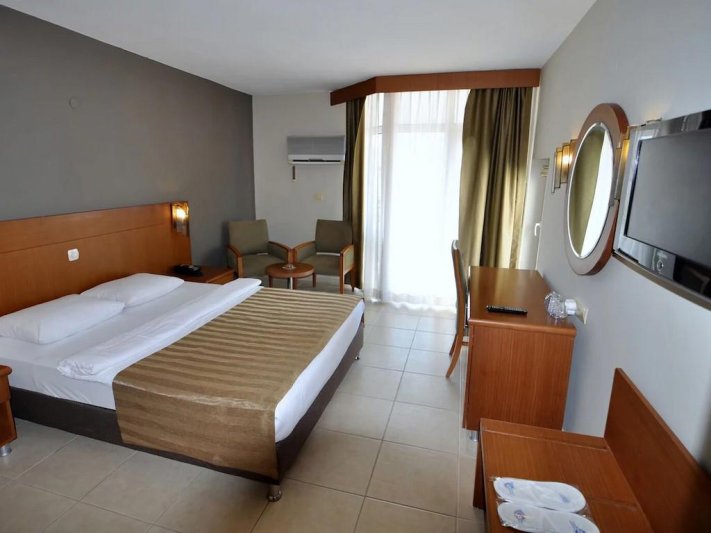 Kusadasi utazás Surtel Hotel