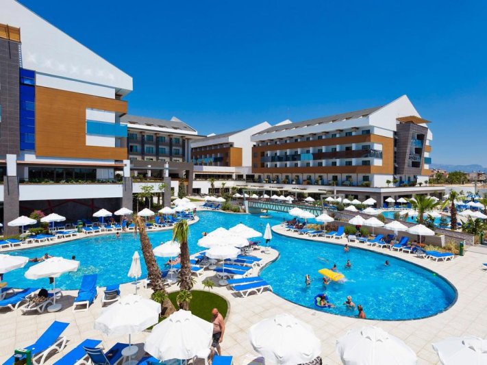Terrace Elite Resort Hotel Side