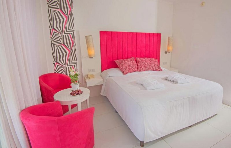 The Dome Beach Hotel & Resort Dél-Ciprus