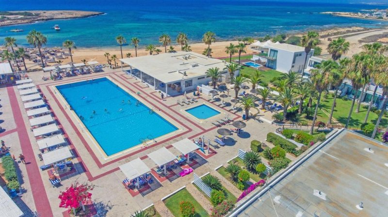 The Dome Beach Hotel & Resort Dél-Ciprus
