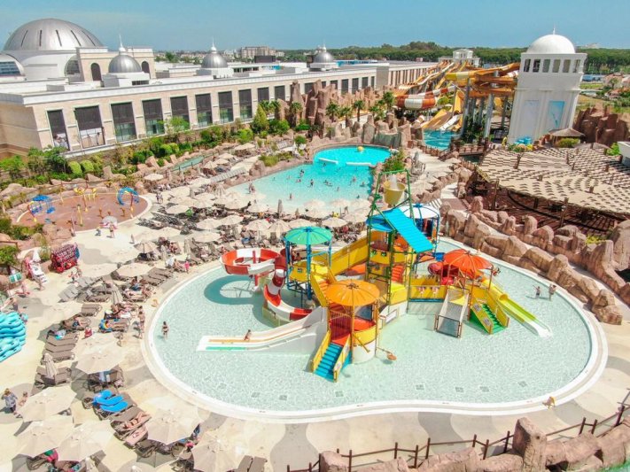 Belek utazás Rixos World The Land of Legends