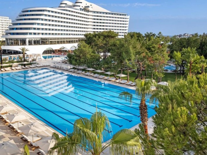 Titanic Beach Lara Antalya