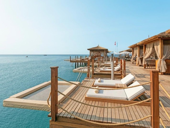 Antalya utazás Titanic Beach Lara