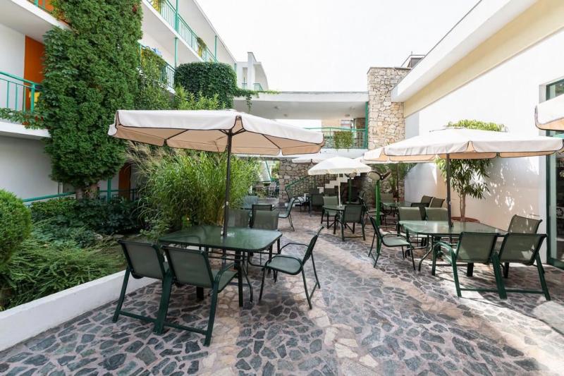 Trakia Hotel Napospart