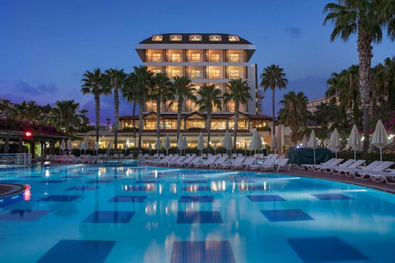 Trendy Palm Beach Side