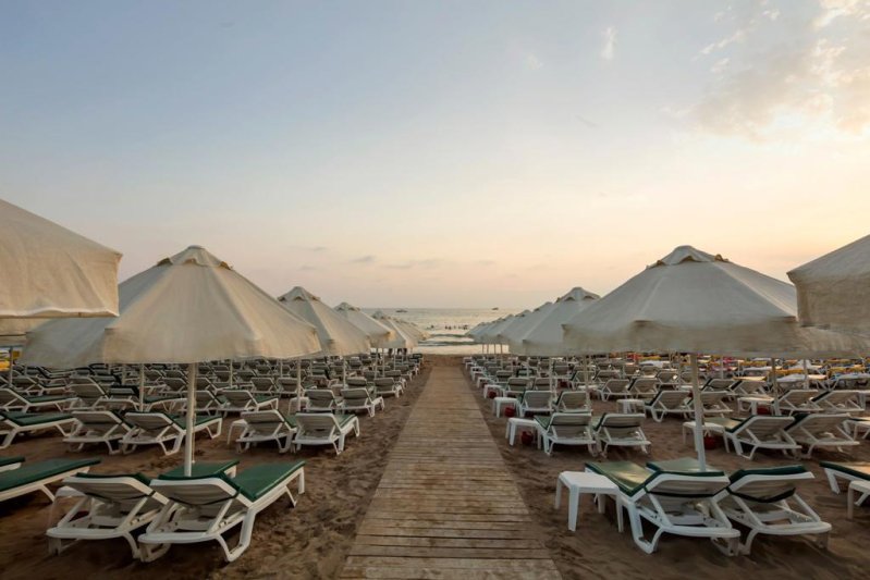 Trendy Side Beach Side