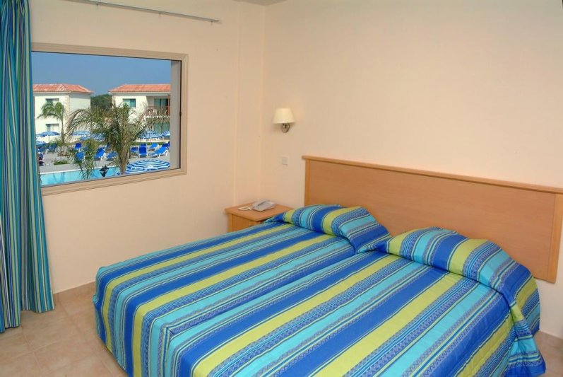 Dél-Ciprus utazás Tsokkos Paradise Village