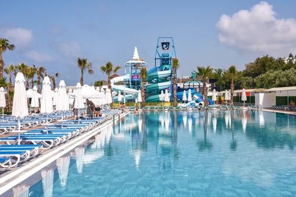 Alanya utazás Vikingen Infinity Resort & Spa