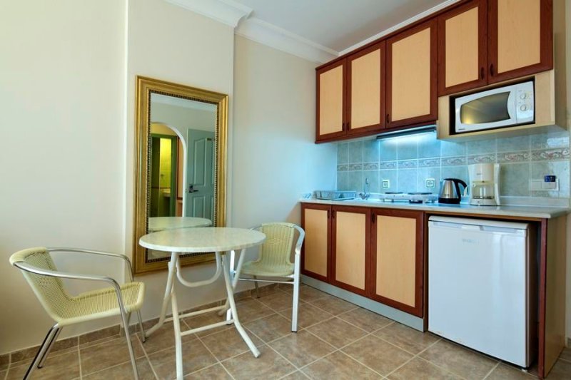 Alanya utazás Villa Sun Flower Aparts & Suites